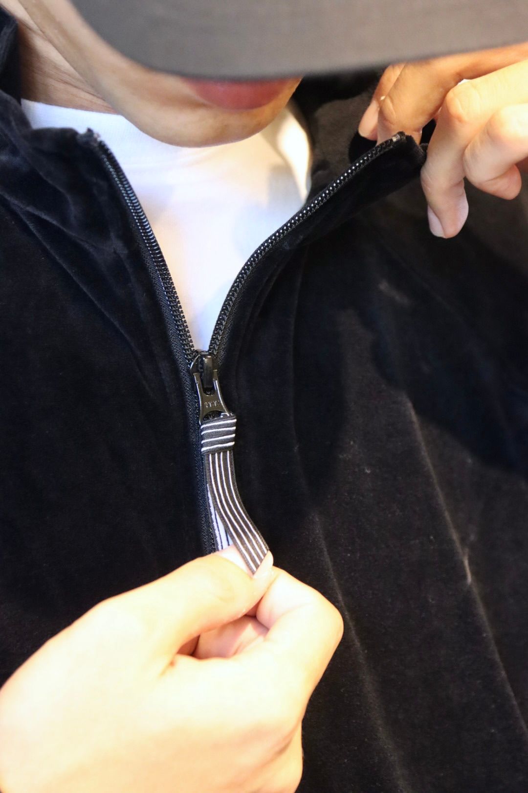 S.F.C 新作VELOUR TRACK JACKET