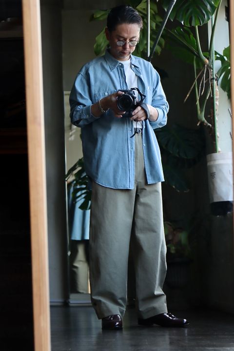 A.PRESSE 23SS Washed Chambray Shirtスタイル