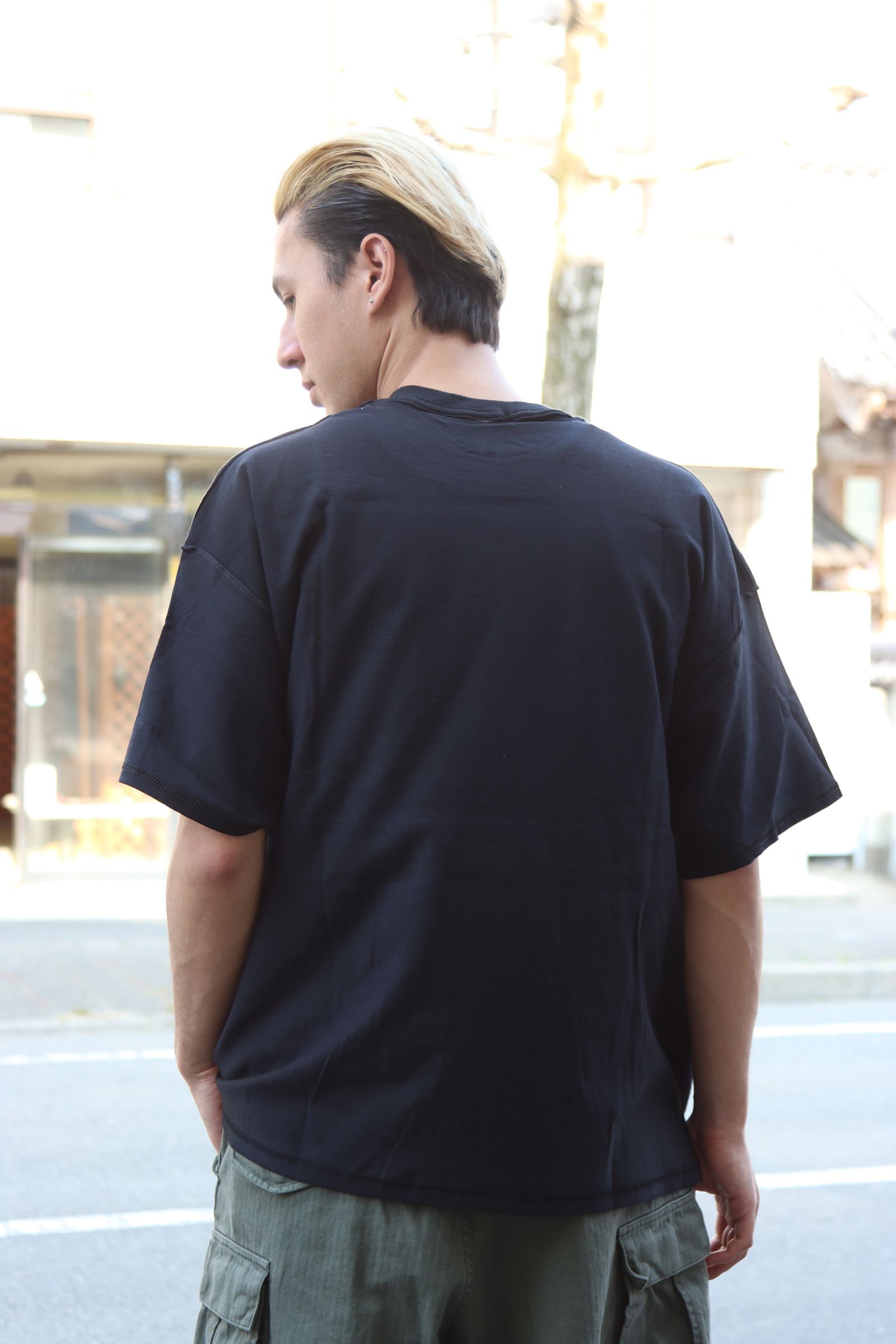 イズネスミュージック 25SS LOGO T-SHIRT(IMP5_22_ISNESSMUSIC5ST01)BLACK
