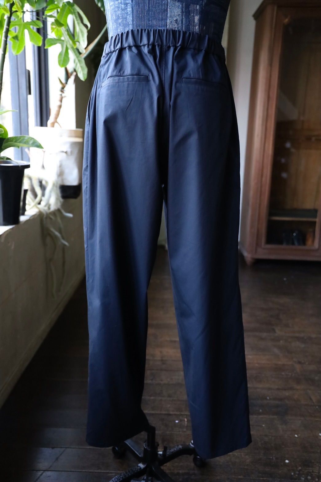 グラフペーパー Solotex Twill Wide Tapered Chef Pants(NAVY)