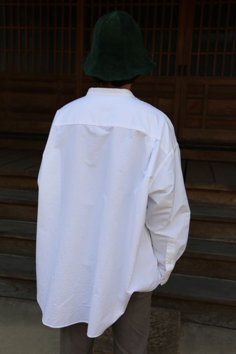 Graphpaper Oxford Oversized Band Collar Shirt(GM211-50137B) style. 2021.04.18.