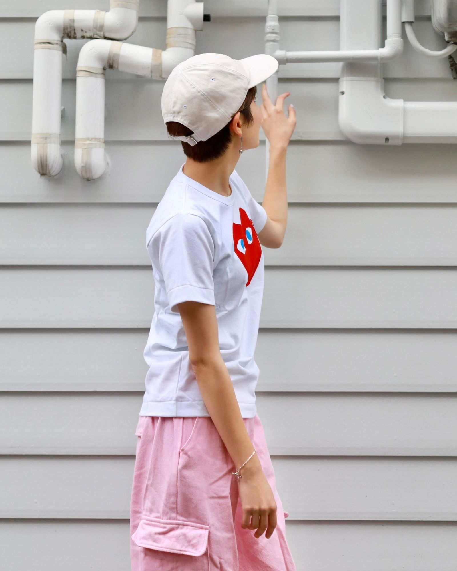 PLAY COMME des GARCONS REDハート With Blue Eyes Tシャツstyle