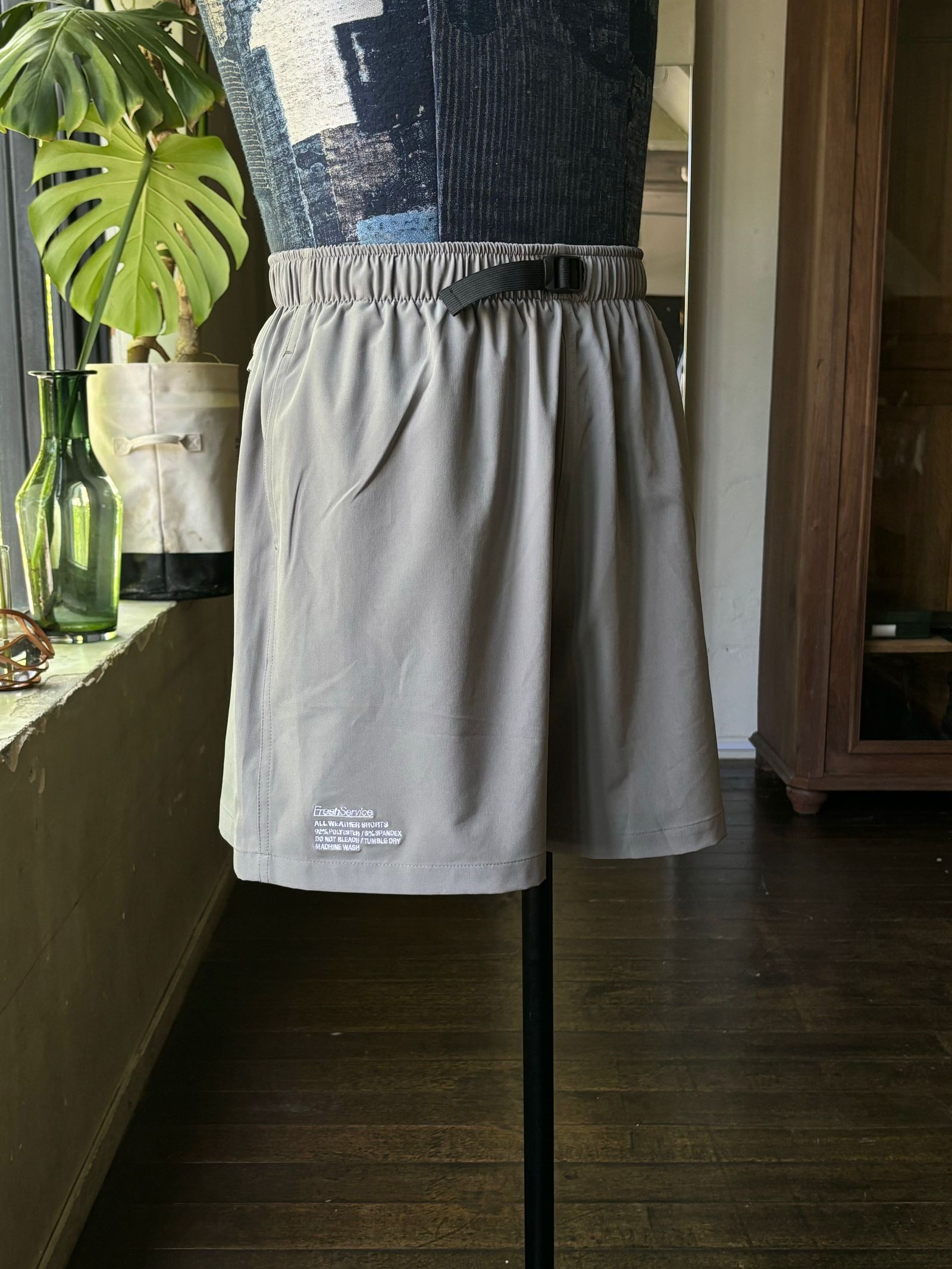 フレッシュサービス ALL WEATHER SHORTS (GRAY)
