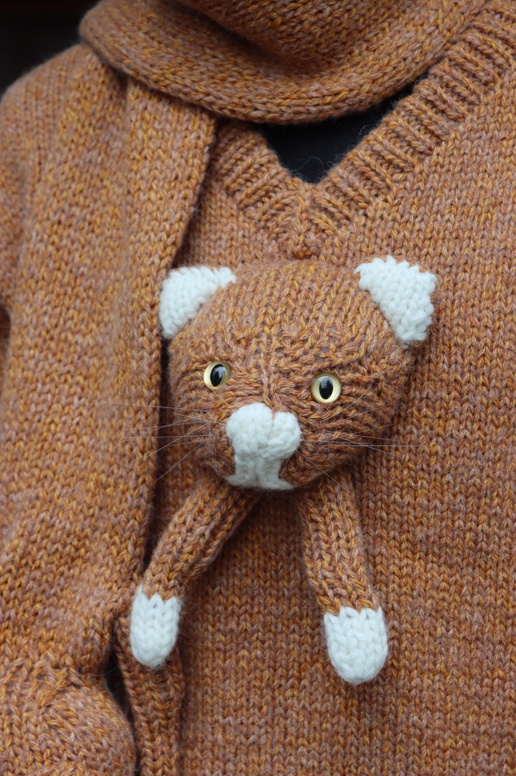 doublet STUFFED CAT HAND-KNITTING PULLOVER