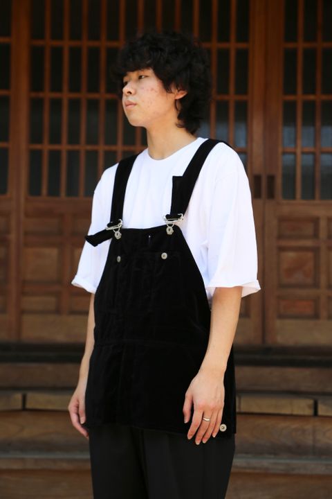 doublet CUT OFF VELVET VEST(21AW09VE13) style. 2021.07.25.