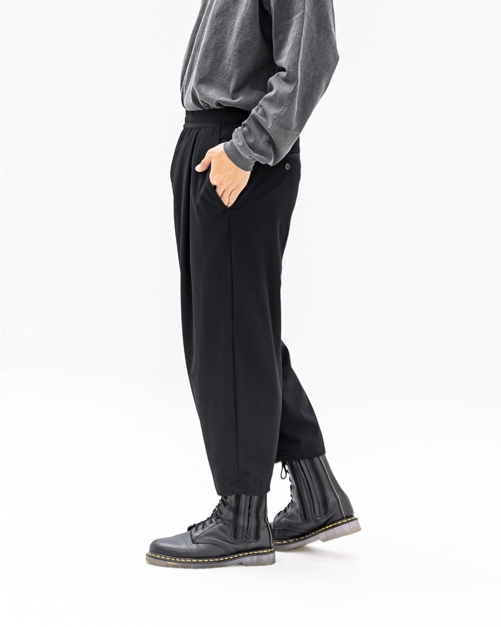 グラフペーパー 25AW Fulled Wool Gabardine Wide Easy Pants(GM253-40326)BLACK