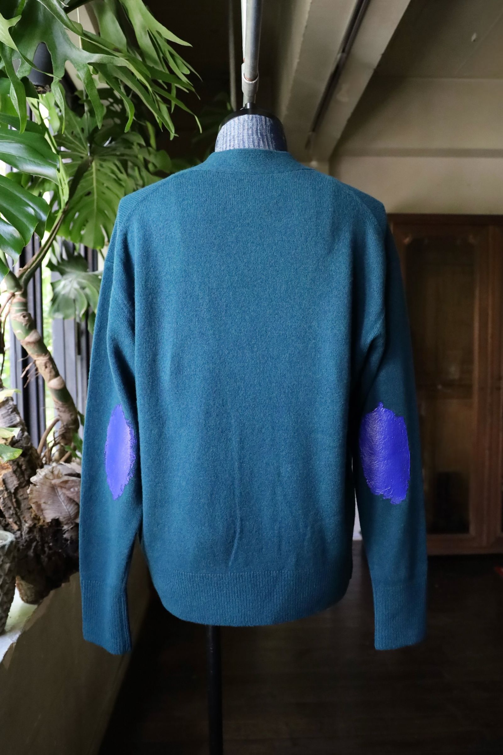 ヨーク24FW PAINTED ELBOW PATCH CARDIGAN(YK24FW0821S)PEACOCK