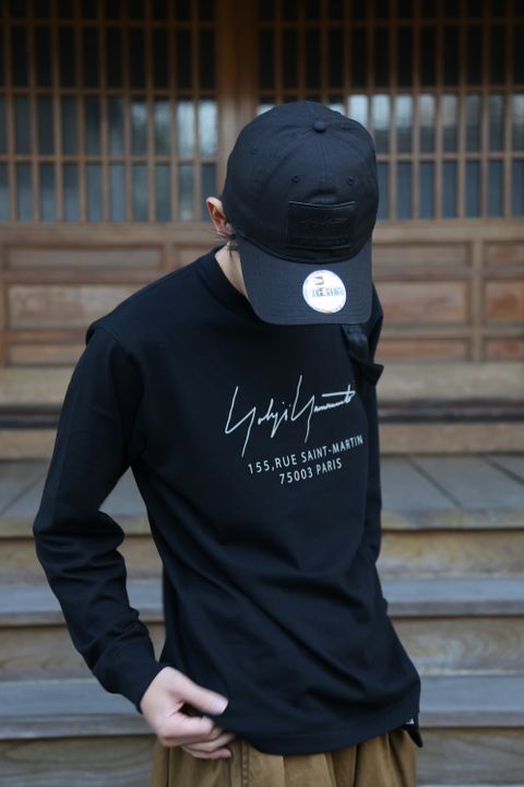 Yohji Yamamoto FW20コットン Tシャツ シグネチャーロゴ パリ ブラック レギュラーフィット "BLACK"Style.2020.11.7.