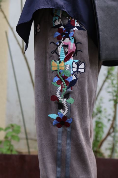 doublet CHAOS EMBROIDERY SUEDE TRACK PANTS"GREY"2020.8.8.