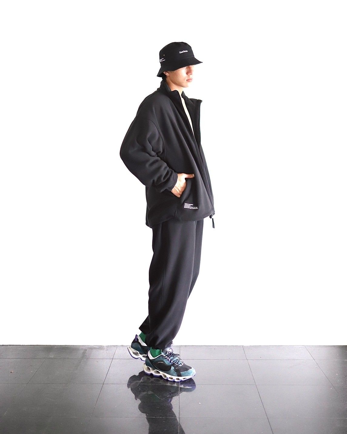 ReFresh!Service. リフレッシュサービス FLEECE TRACK SUITスタイル