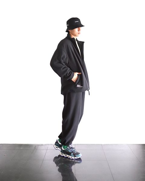 ReFresh!Service. リフレッシュサービス FLEECE TRACK SUITスタイル