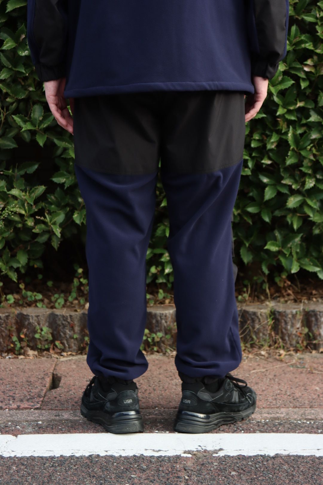 イズネス22AW THM FLEECE PANTS (1003AWPT01)NAVY