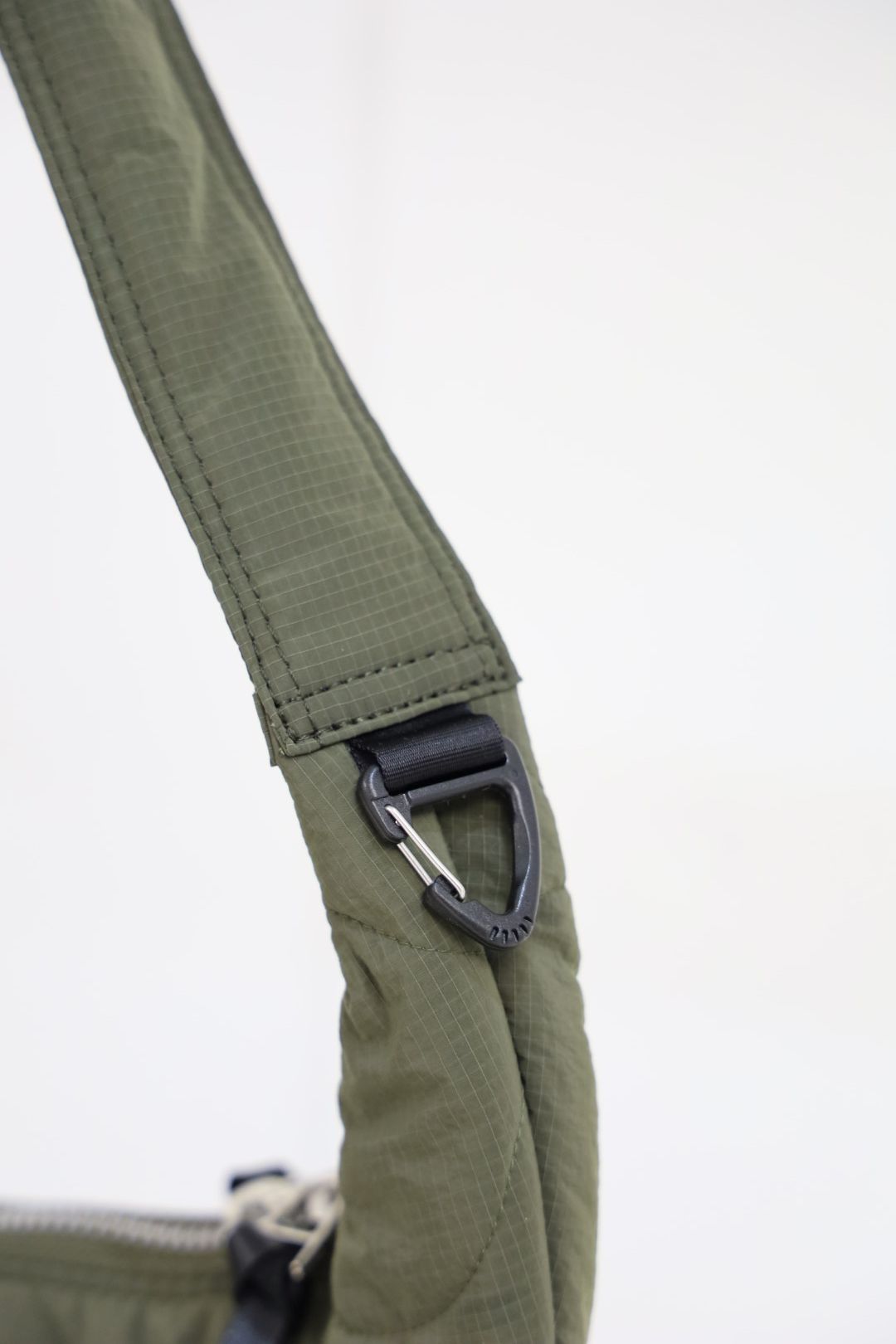 コムデギャルソンオム26FW キルティングショルダーバッグ(HR-K205-051-2)KHAKI☆8月7日(金)発売！
