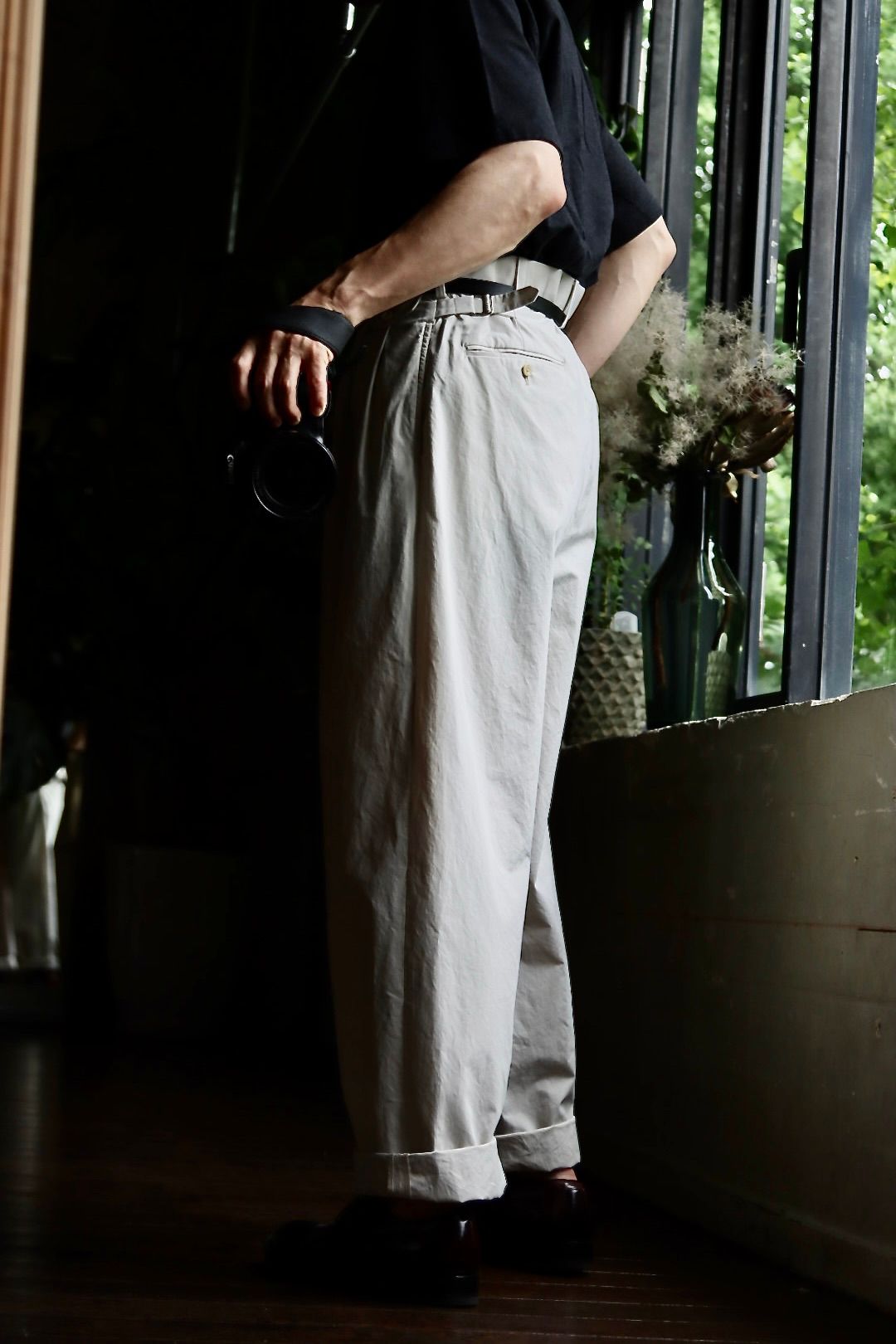 A.PRESSE High Density Weather Cloth Trousersスタイル