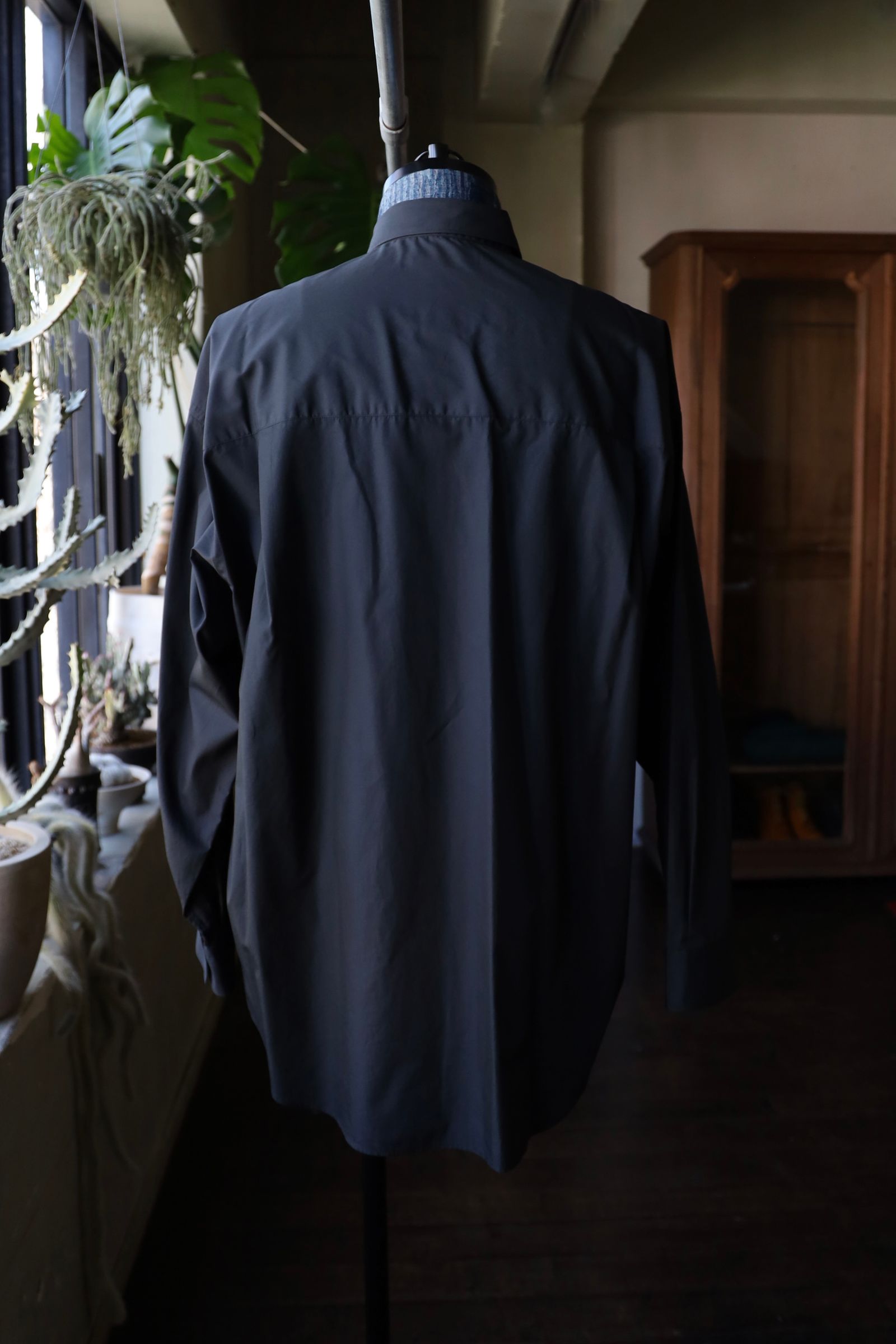 グラフペーパーシャツ Broad L/S Oversized Regular Collar Shirt(GM253-50001B)BLACK