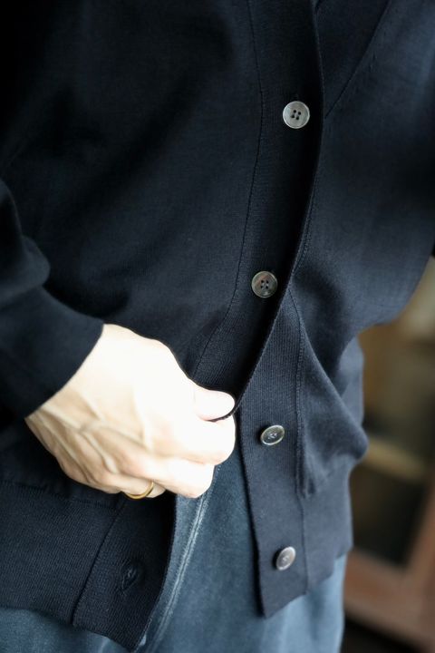 A.PRESSE 2025 STYLE2 Wool Cotton High Gauge Cardiganスタイル