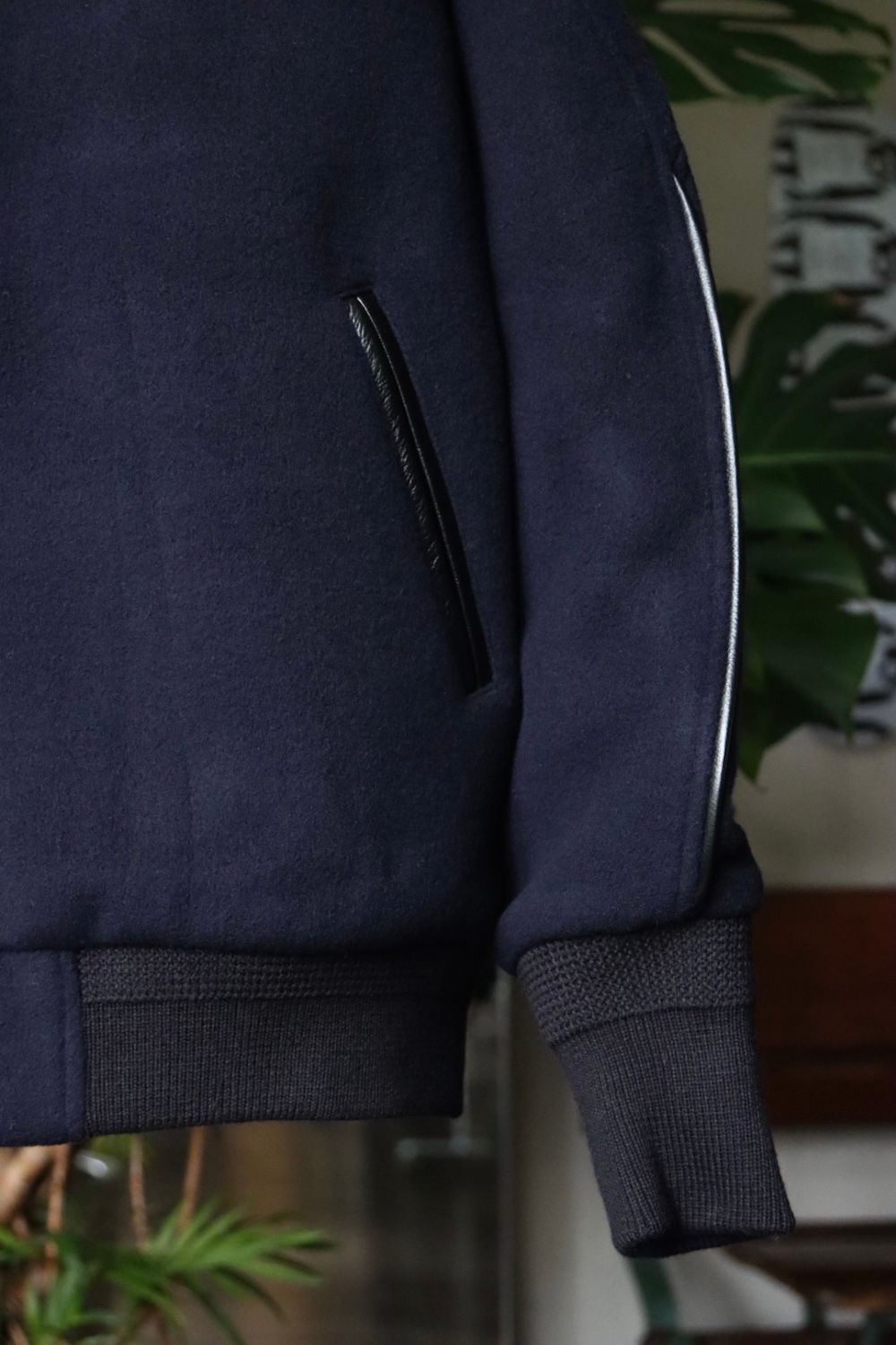 イズネス 22AW AWARD JACKET (1004AWJK01)NAVY