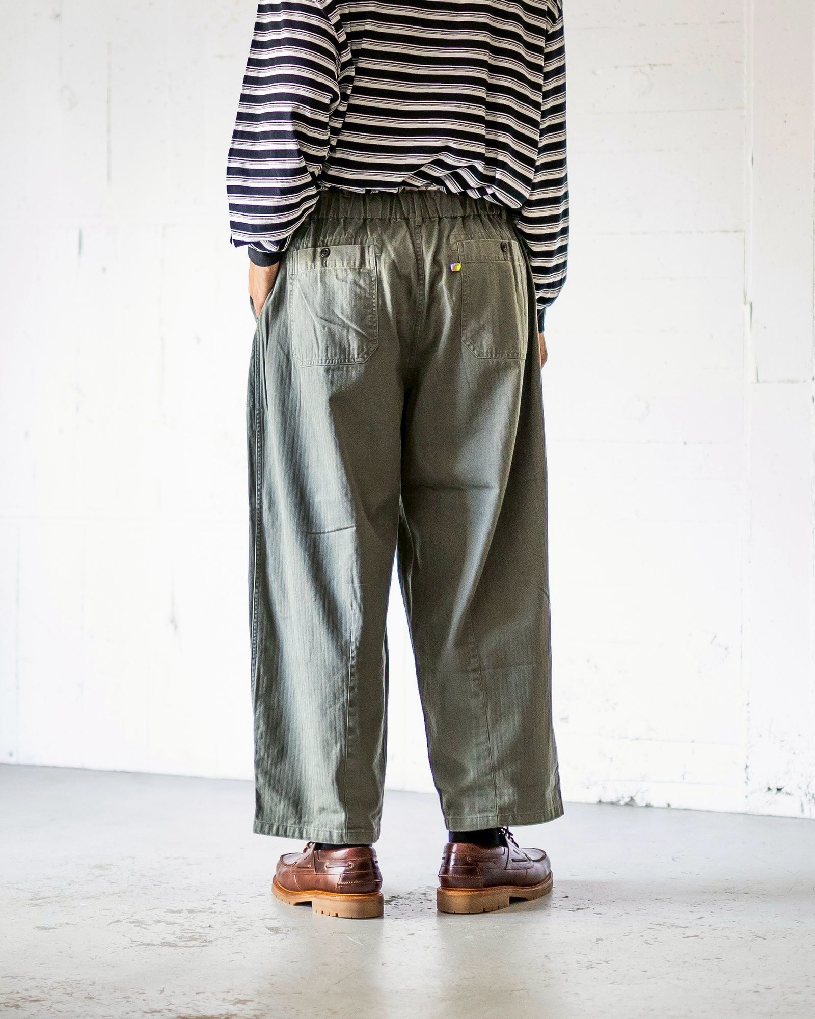 is-ness  HERRINGBONE ZIP JACKET MARKスタイル