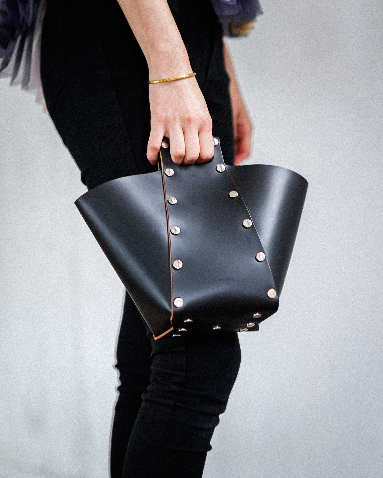 エンダースキーマ  ハンドルバッグ assemble pyramid bag S(vs-rb-aps)black☆3月15日(土)12:00発売！