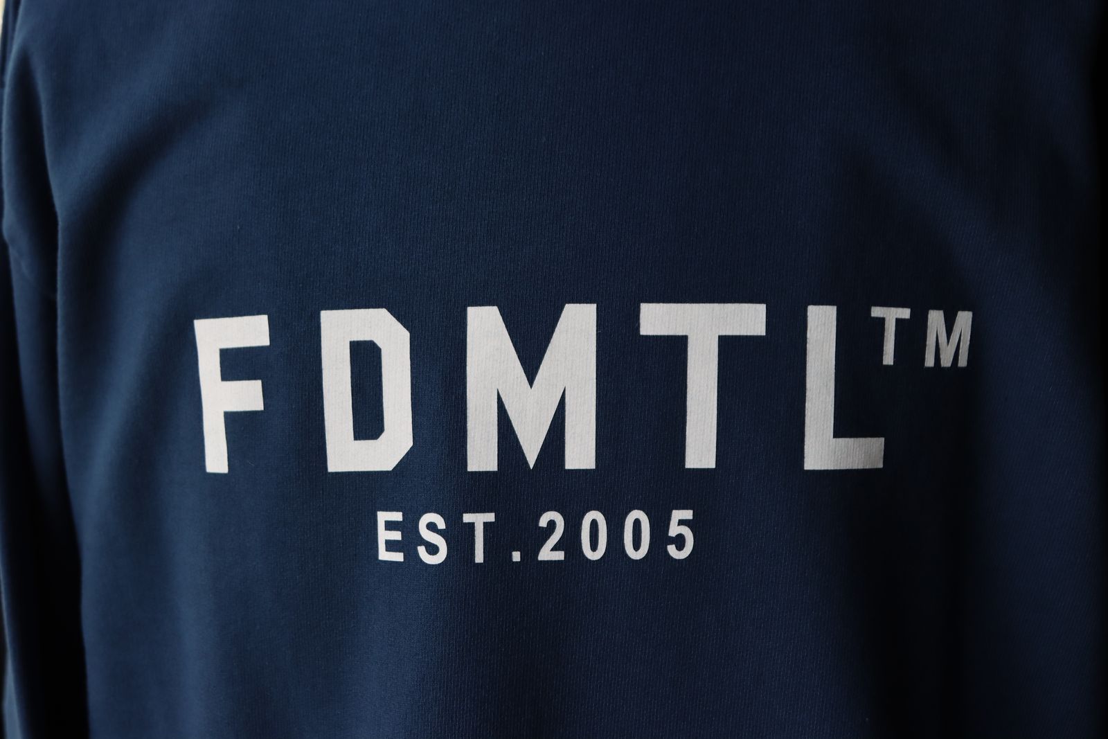 ファンダメンタル ロゴスウェットシャツ LOGO SWEAT SHIRT(FA2424CSC14)NAVY