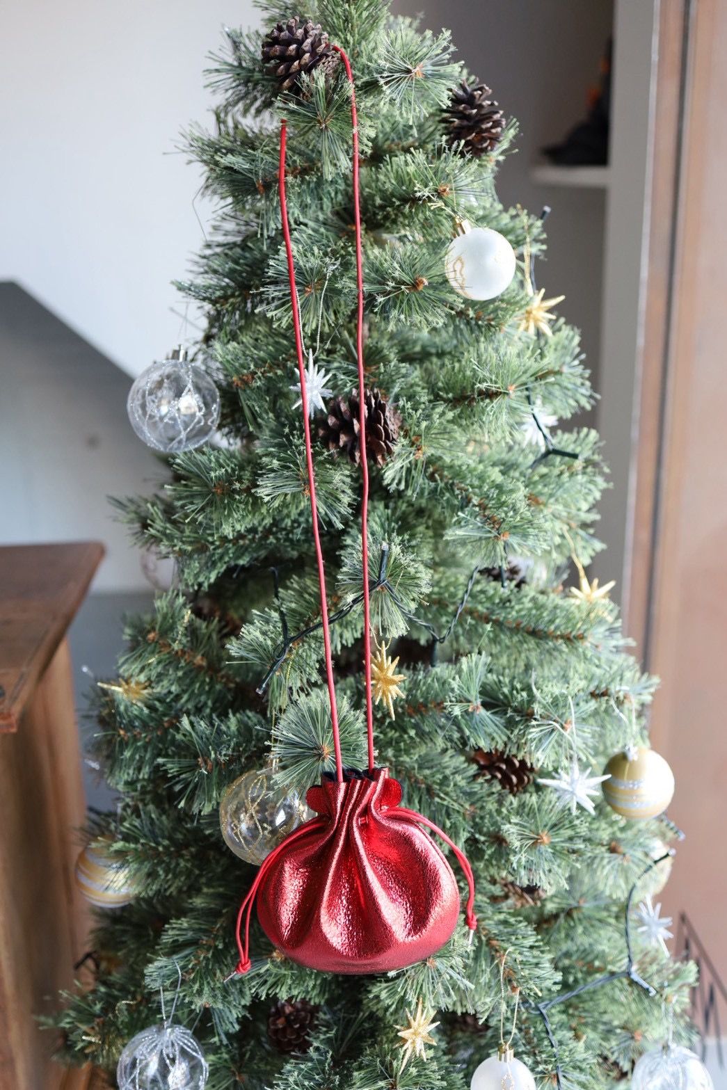 エンダースキーマ バッグpetal sac gloss(yv-b-psg)red☆12月6日(土)発売！