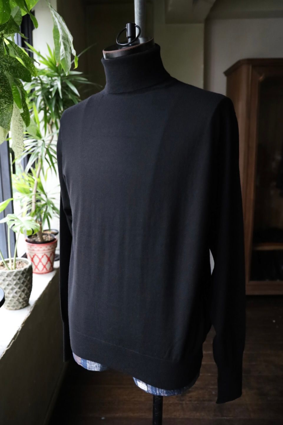 アプレッセ 2025 STYLE2 Cashmere High Gauge Turtleneck Sweater(25AAP-03-02)BLACK☆9月27日(土)発売！