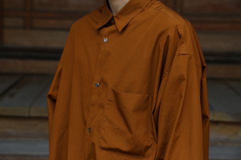 Graphpaper Broad L/S Oversized Regular Collar Shirt(GM212-50110B) style. 2021.06.06.
