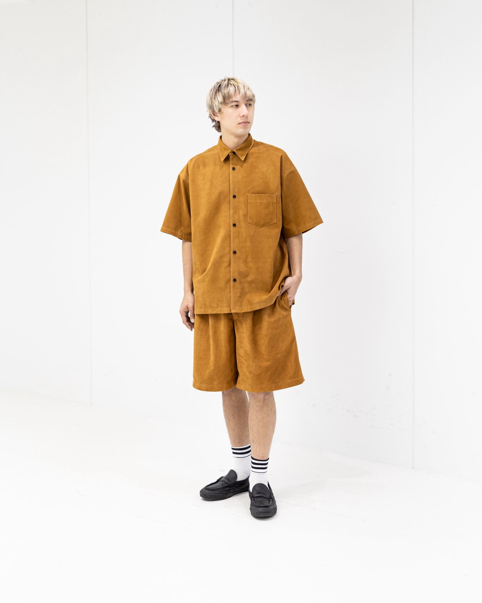 Graphpaper Cow Nubuck Leather S/S Oversized Regular Collar Shirt 2月28日(土)新作発売！