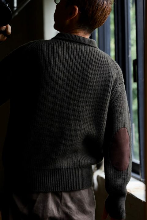 MARKAWARE 26AW RIBBED POLO COLLAR JUMPER"DARK OLIVE"スタイル