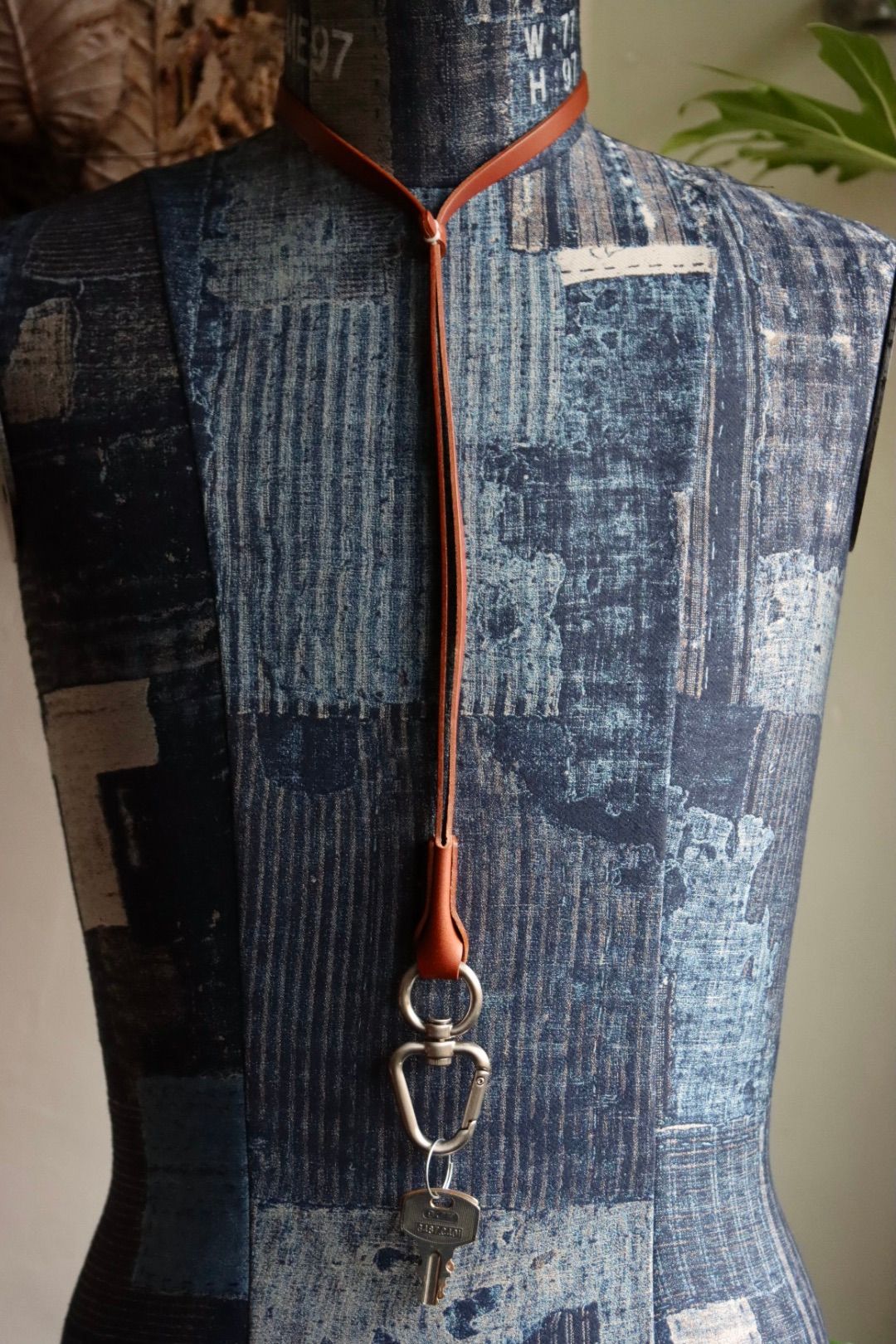 エンダースキーマ  neckstrap(ur-rc-ops)brown