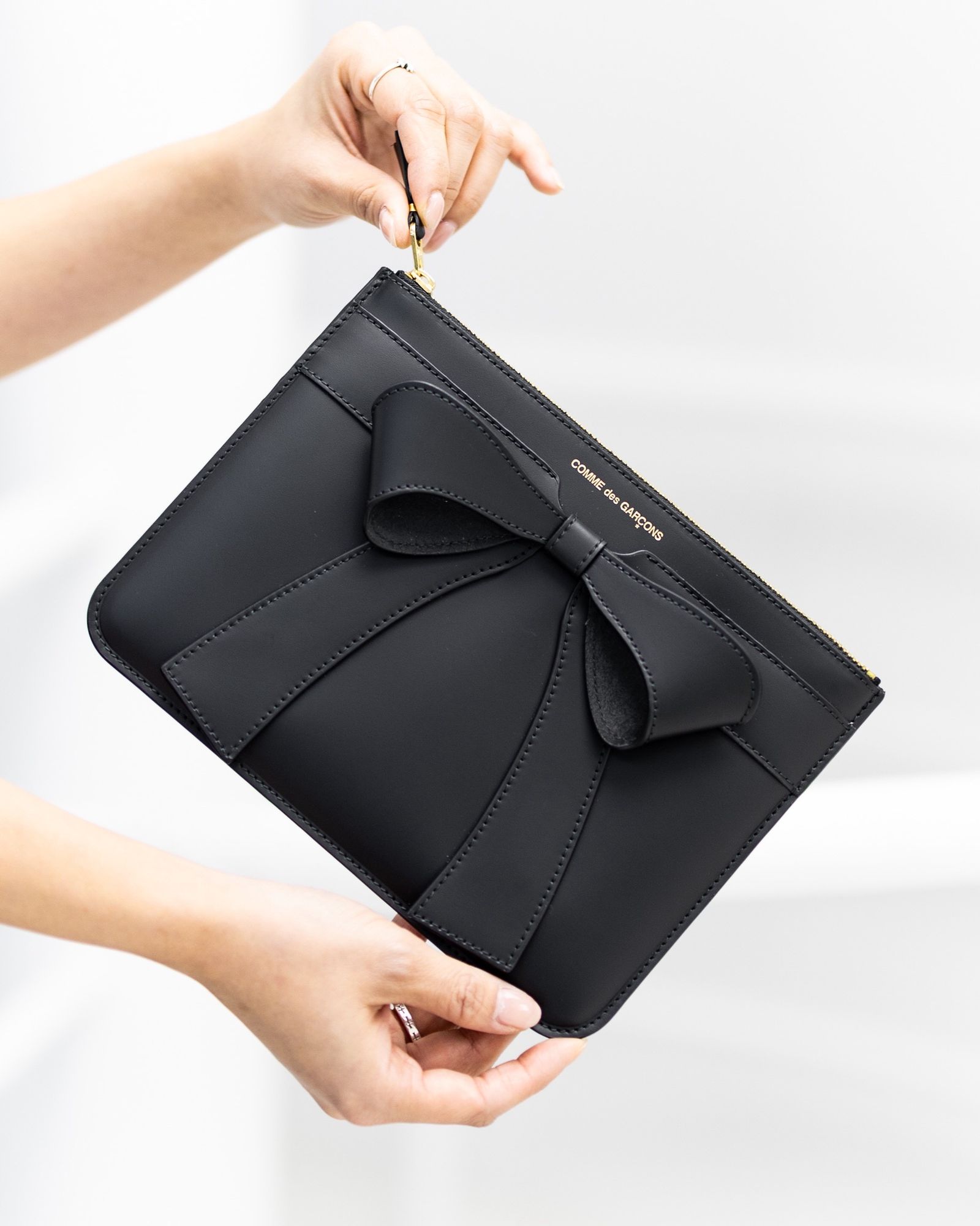 コムデギャルソン 財布 Big Bow Zip Pouch Large(8Z-O510-051)Black