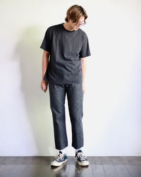 A.PRESSE 23AW Black Washed Denim Pantsスタイル