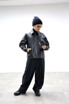 A.PRESSE Leather Coach Jacketスタイル