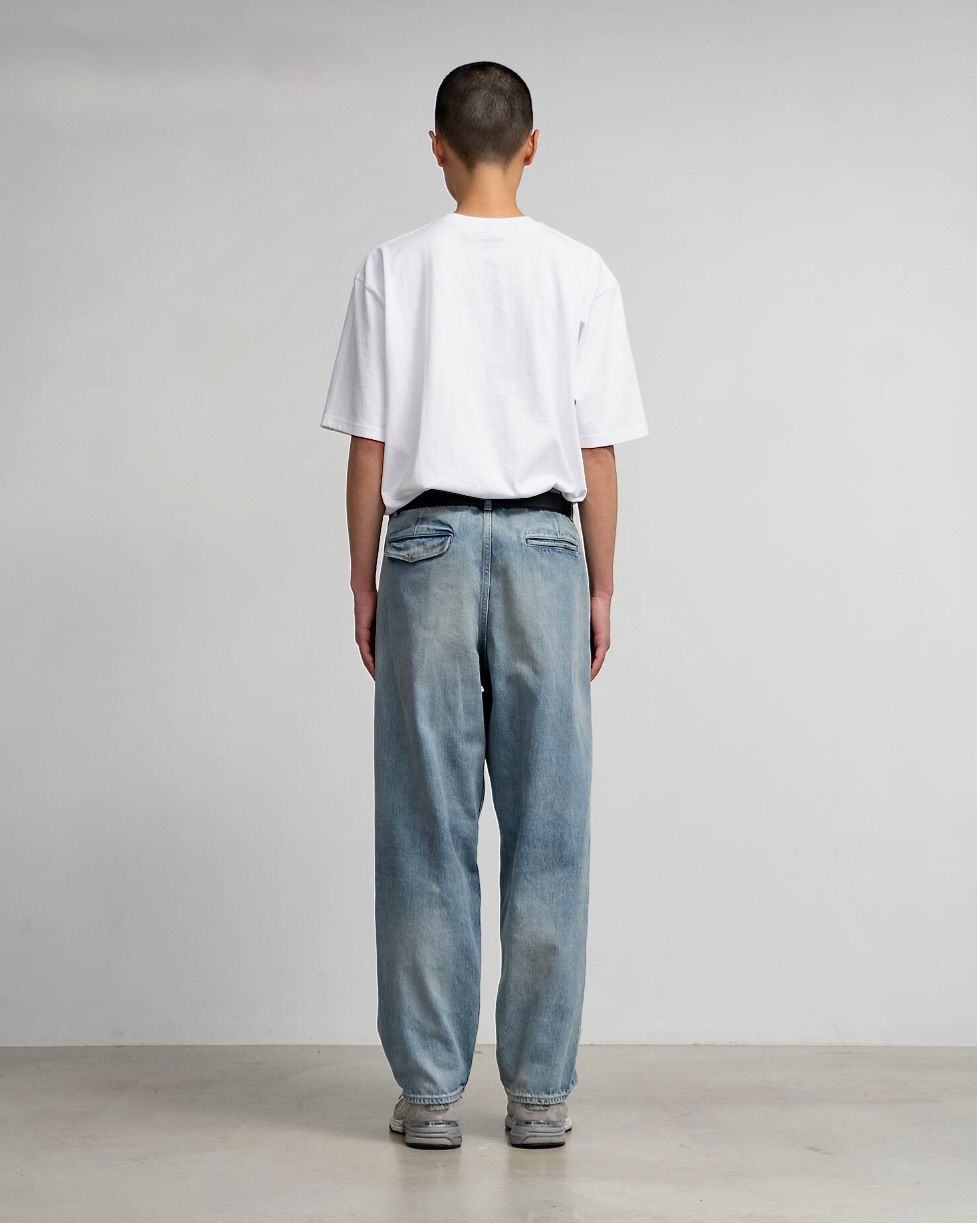 Graphpaper - グラフペーパー24AW Selvage Denim Two Tuck Tapered  Pants(GU243-40187LB)LIGHT FADE☆7月27日(土)発売！ | mark