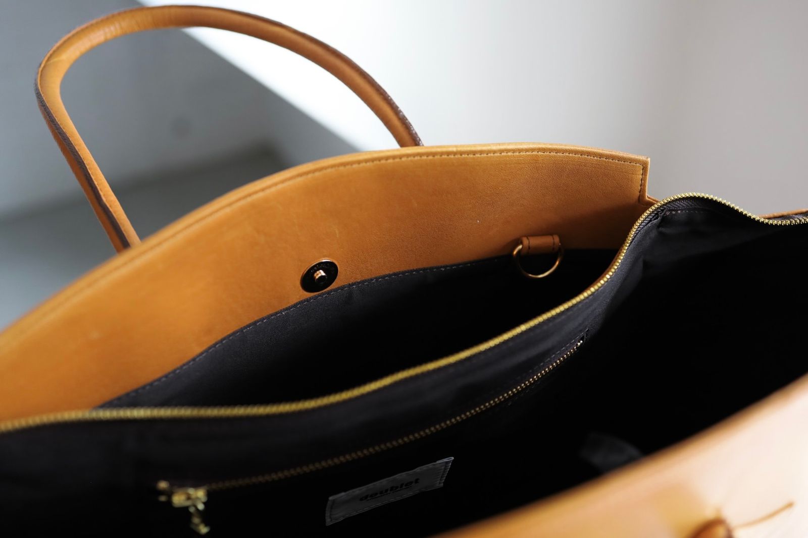 doublet - doublet ダブレット26AW PLEADING EMOJI LEATHER BAG