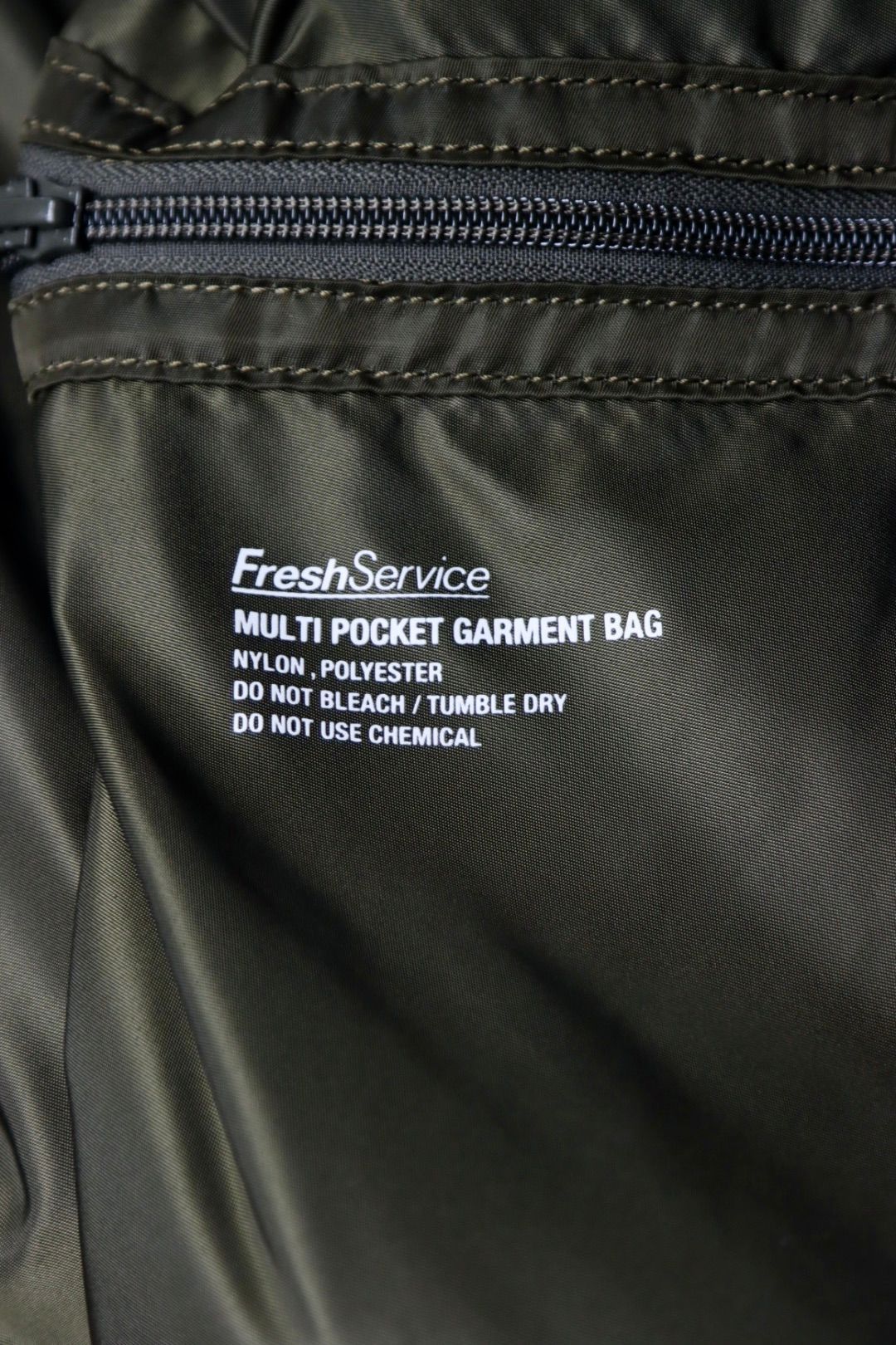 フレッシュサービス MULTI POCKET GARMENT BAG(FSP251-90034)KHAKI