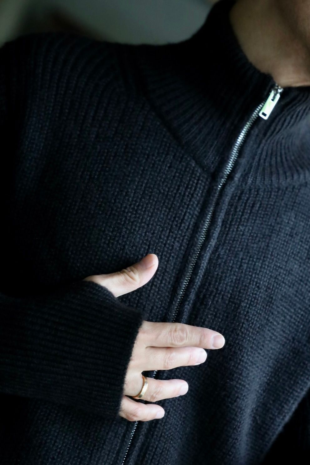 MARKAWARE 26AW DRIVERS KNIT"NATURAL BLACK"スタイル