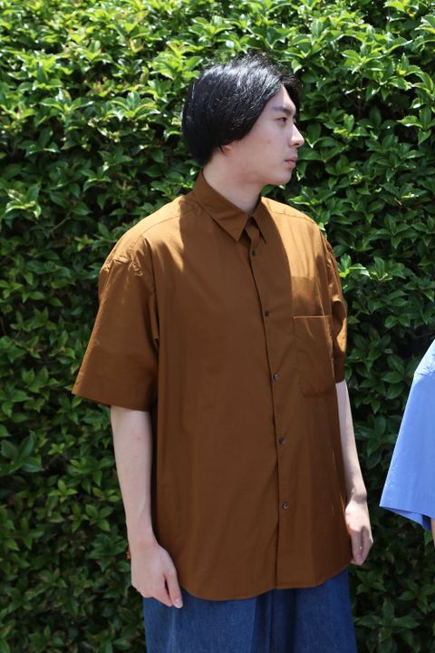 Graphpaper Broad Oversized S/S Regular Collar Shirt(GM212-50625B) style. 2021.05.30.
