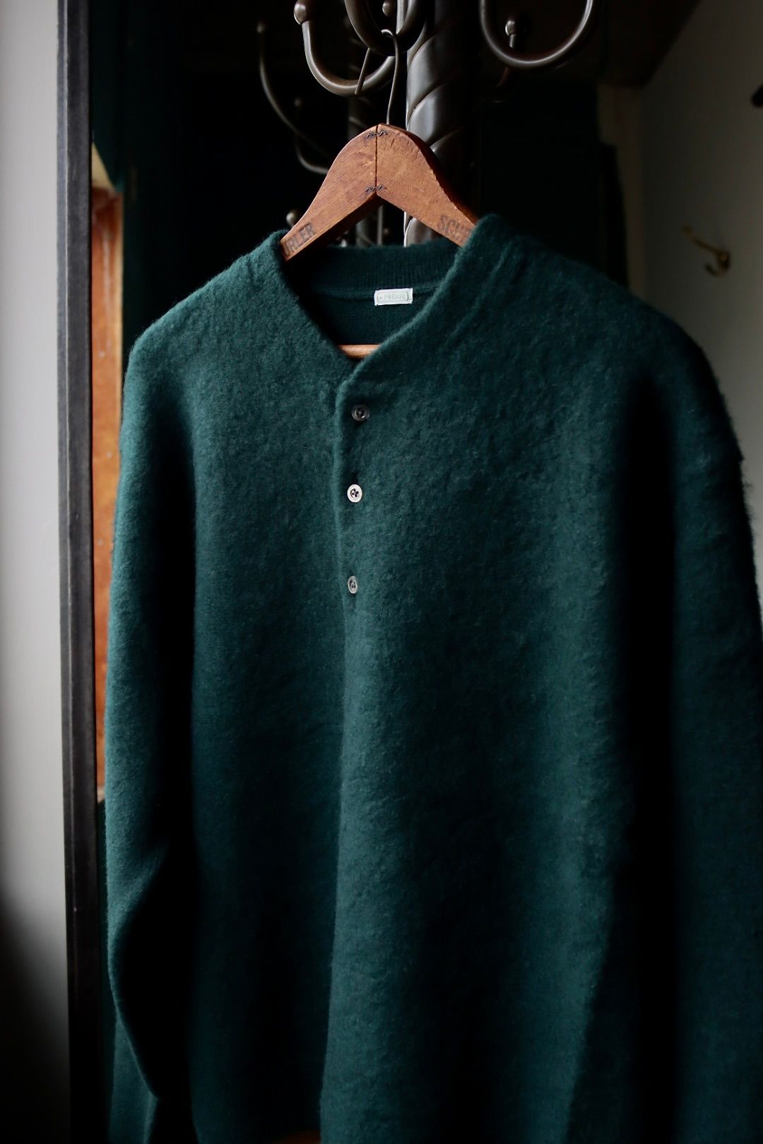 アプレッセ 2025 STYLE2 Cashmere Middle Gauge Henley Neck Sweater(25AAP-03-14)GREEN