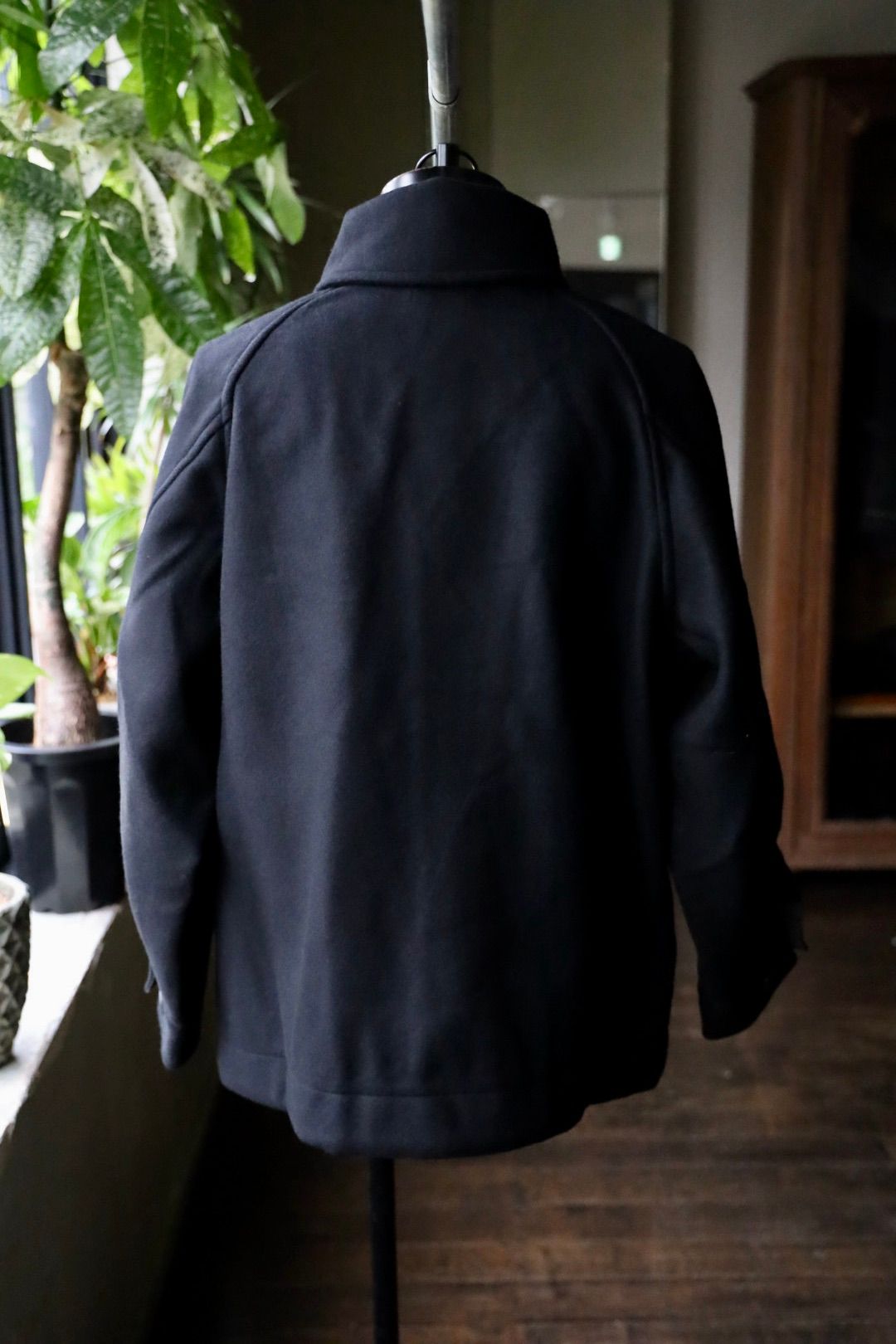 イズネス 25AW DUFFLE SMOCKS COAT (25AW_32_1007AWCOAT02)BLACK☆新作発売！