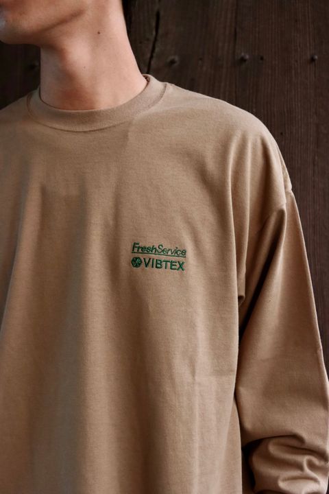 FreshService フレッシュサービス 23AW VIBTEX for FreshService “L/S CREW NECK TEE”スタイル