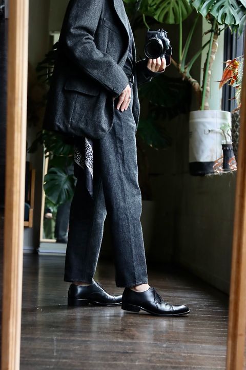 A.PRESSE 23AW Black Washed Denim Pantsスタイル
