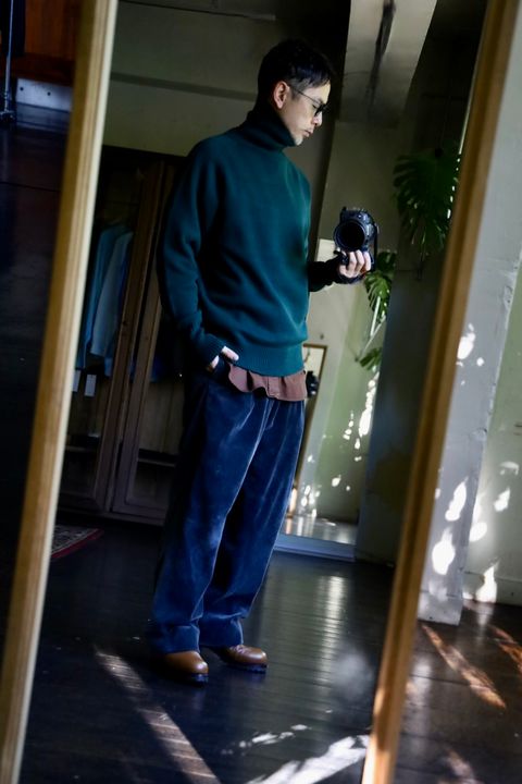 A.PRESSE Turtleneck Sweaterスタイル