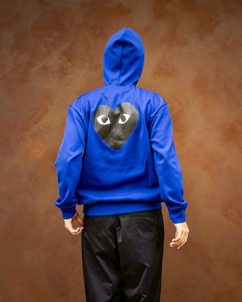PLAY COMME des GARCONS バックプリントパーカー MARKスタイル