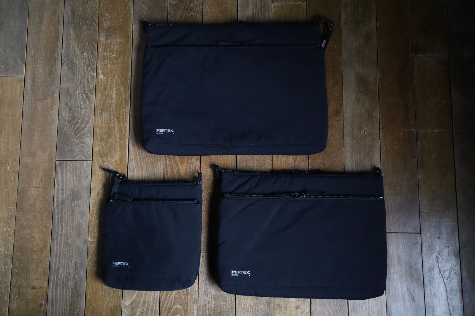 Graphpaper（グラフペーパー）/ PERTEX SHIELD Padded Sacoche_S