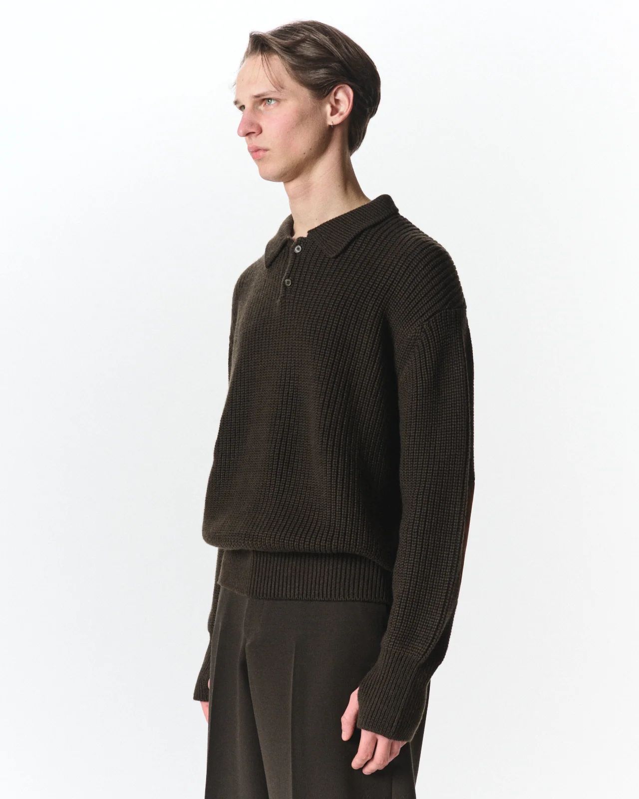 マーカウェア 26AW RIBBED POLO COLLAR JUMPER(A26C24SW02C)DARK OLIVE☆新作発売！