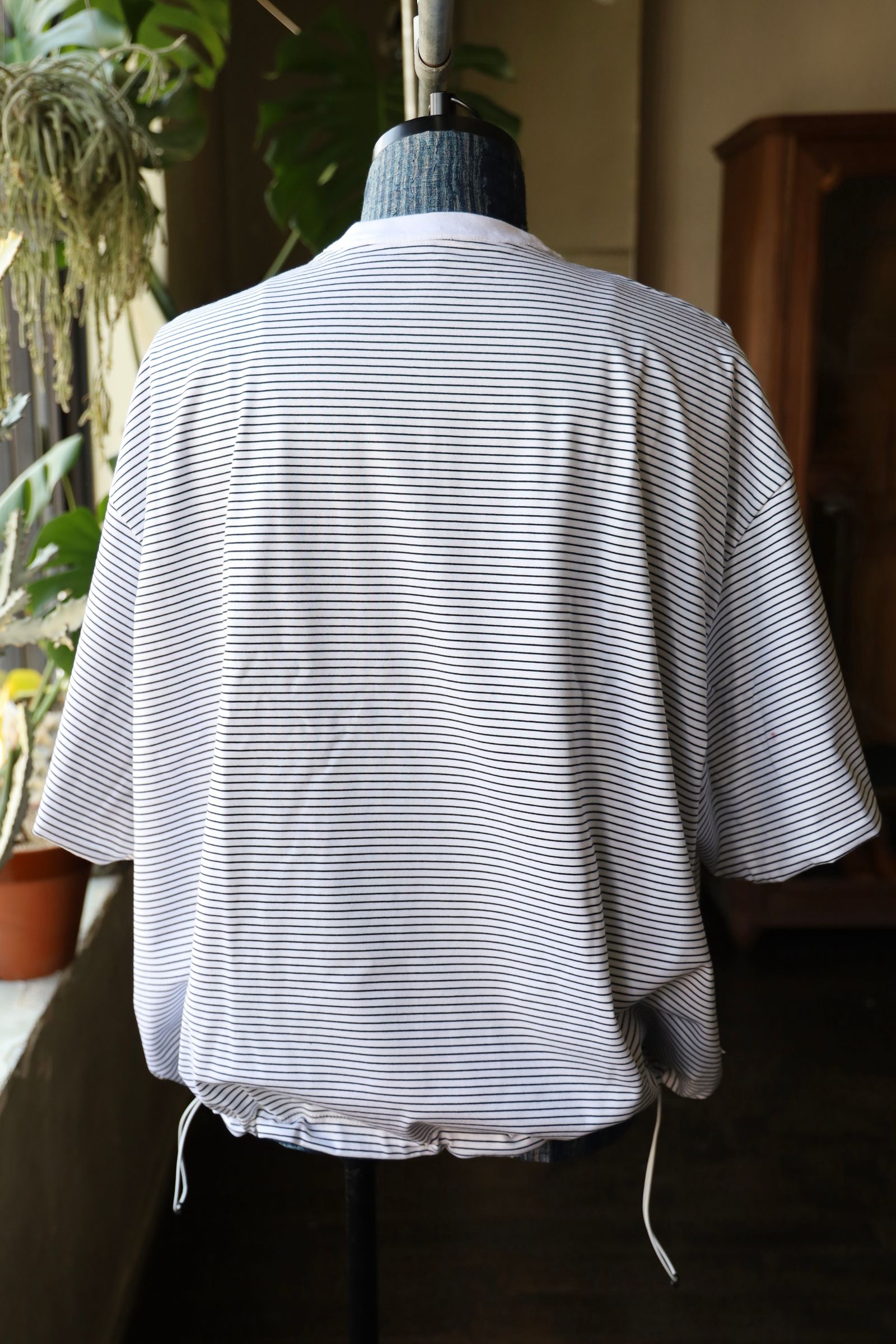 イズネス25SS REVERSIBLE BALLOON BORDER T-SHIRT(1007SSCST05)WHITE×NAVY border