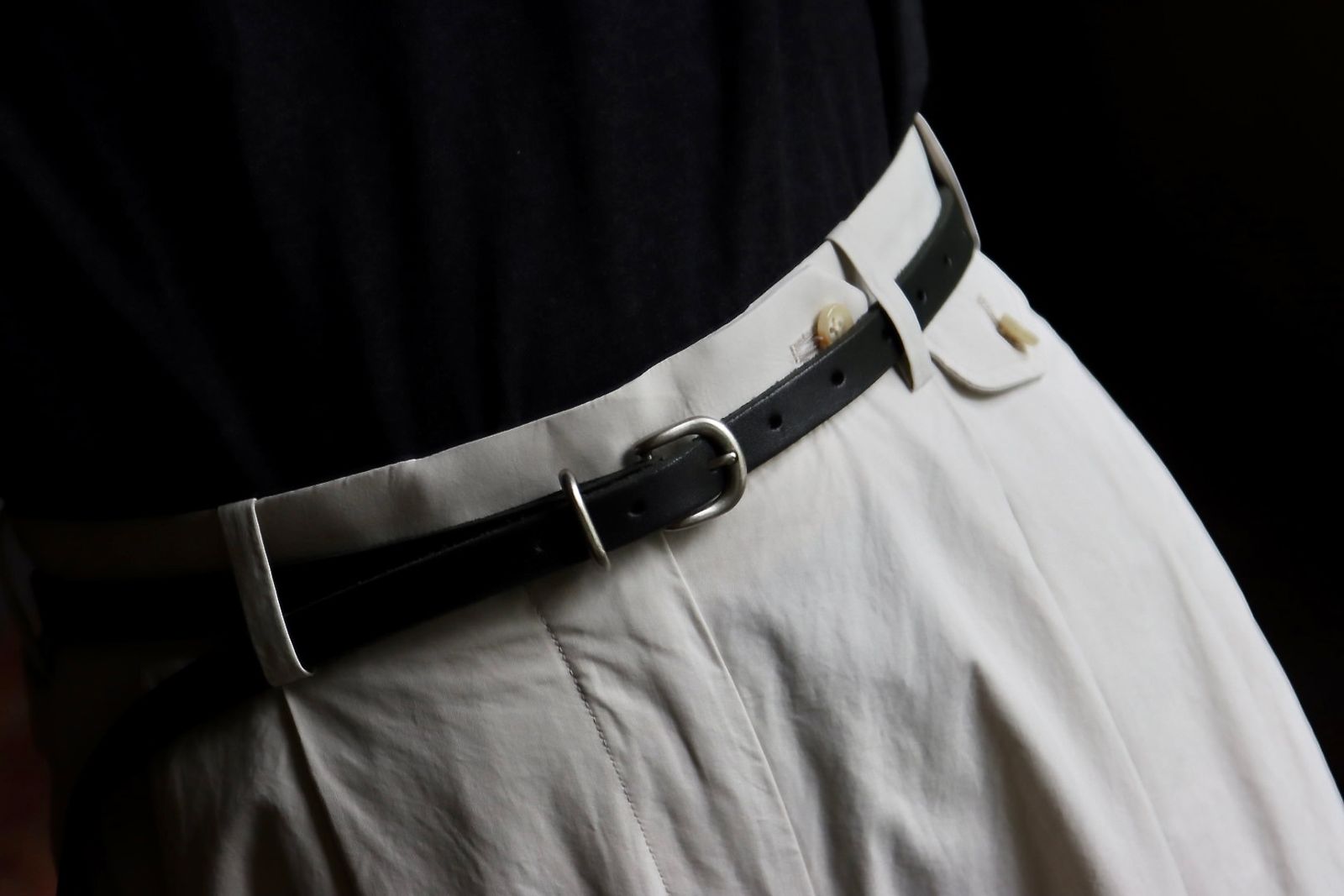 A.PRESSE High Density Weather Cloth Trousersスタイル