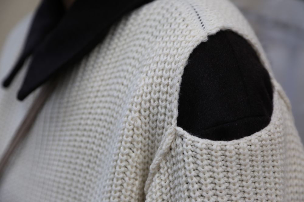 sulvam Slit over knit style 2020.12.27.