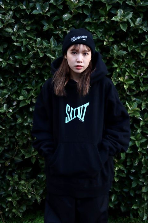 ©SAINT M×××××× 23SS SAINT HOODIEスタイル